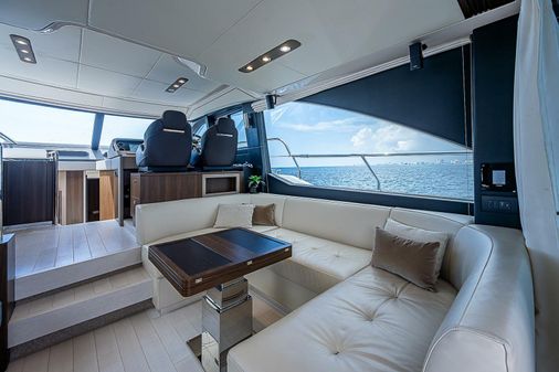 Azimut 50 Flybridge image