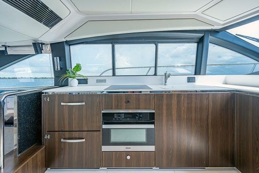 Azimut 50 Flybridge image