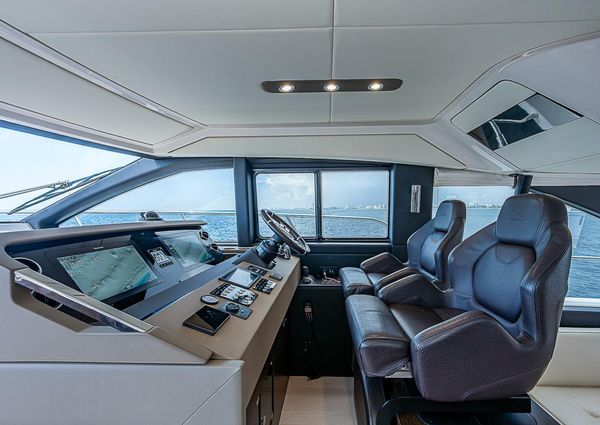 Azimut 50 Flybridge image