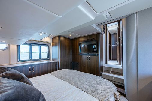 Azimut 50 Flybridge image