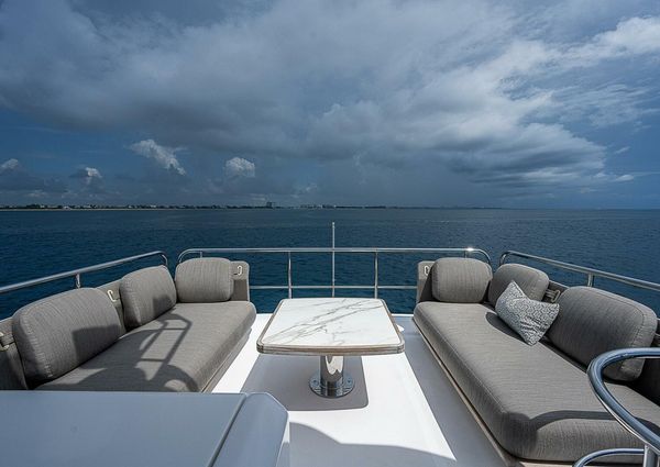 Azimut 50 Flybridge image