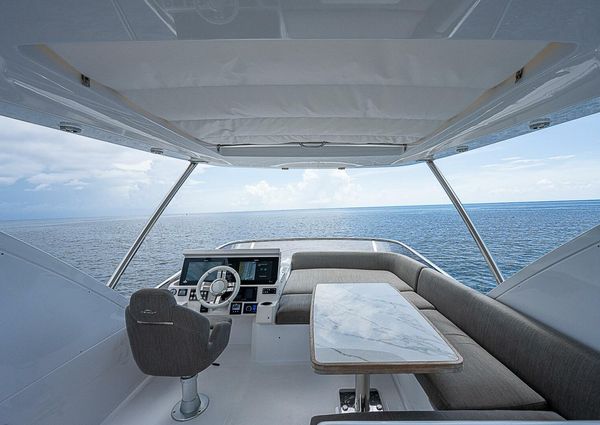 Azimut 50 Flybridge image