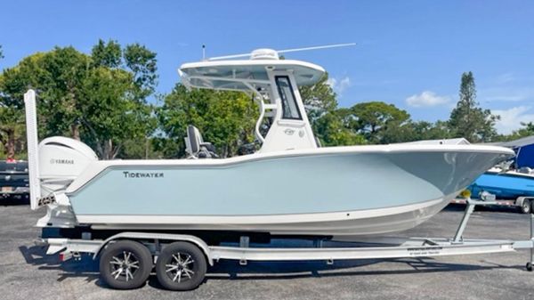 Tidewater 232 CC Adventure 