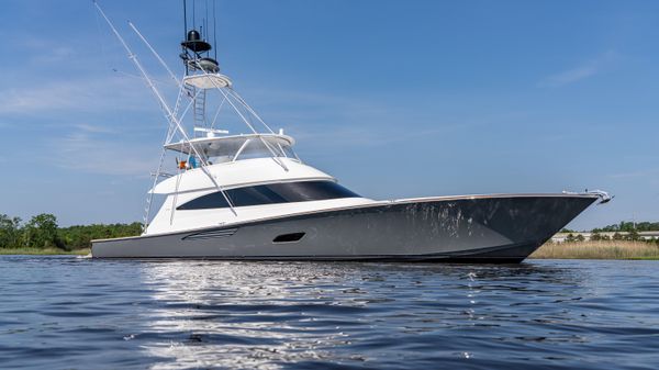 Viking 80 Sportfishing Convertible 