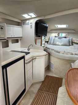 Sea Ray Sundancer 330 image