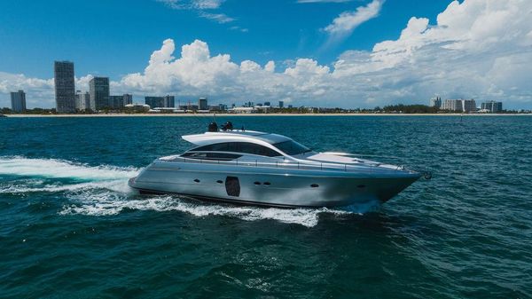 Pershing 64 MOTOR YACHT