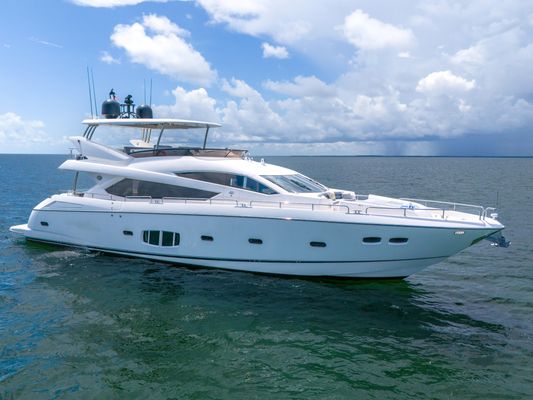 Sunseeker 80 Flybrige - main image