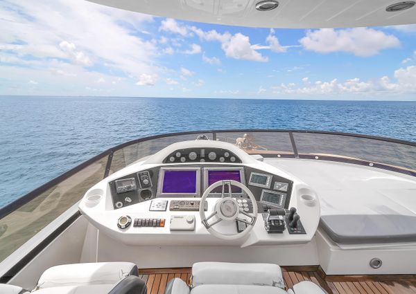 Sunseeker 80 Flybrige image