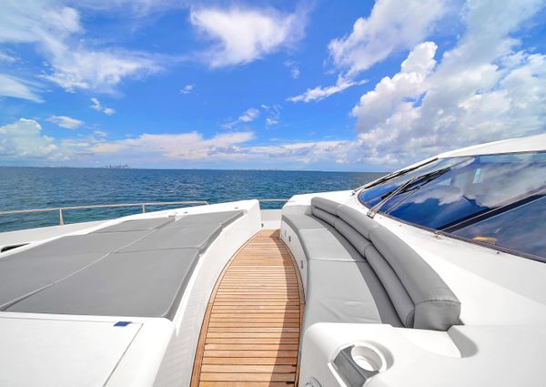 Sunseeker 80 Flybrige image