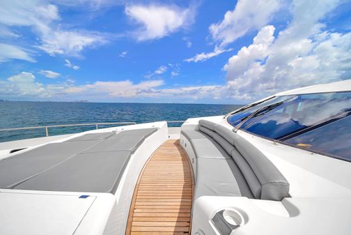 Sunseeker 80 Flybrige image