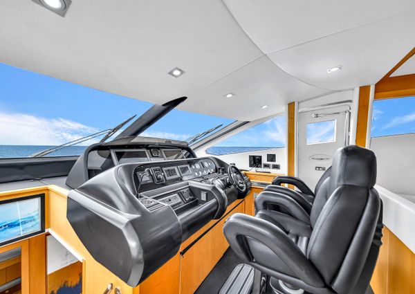 Sunseeker 80 Flybrige image