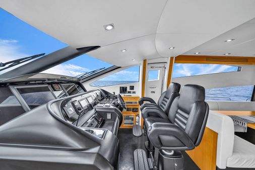 Sunseeker 80 Flybrige image