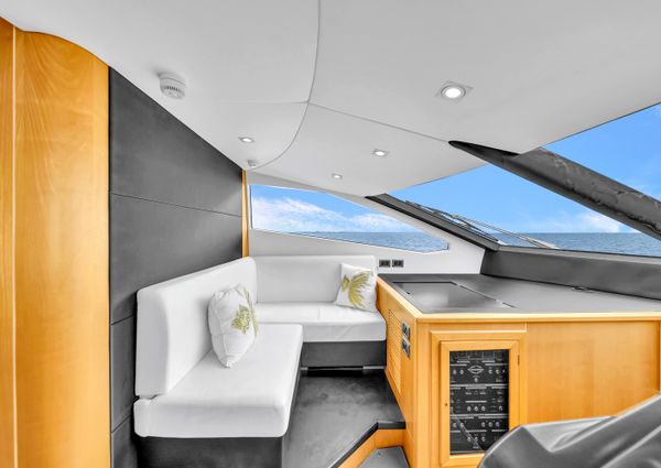 Sunseeker 80 Flybrige image