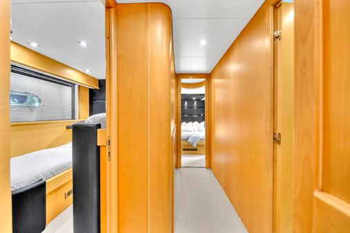 Sunseeker 80 Flybrige image