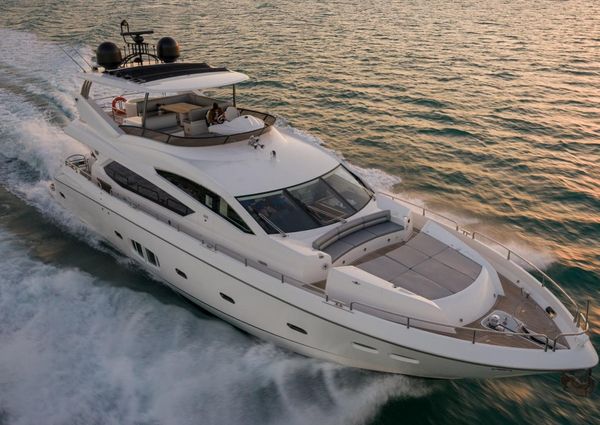 Sunseeker 80 Flybrige image