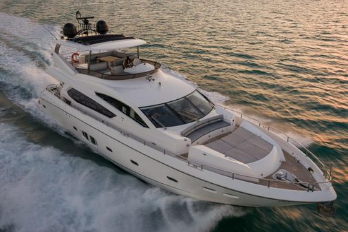 Sunseeker 80 Flybrige image