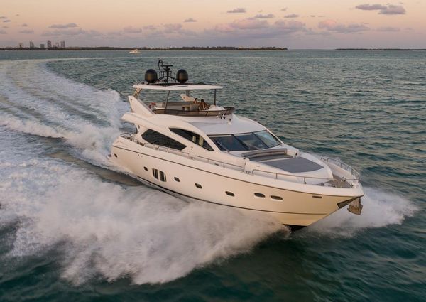 Sunseeker 80 Flybrige image