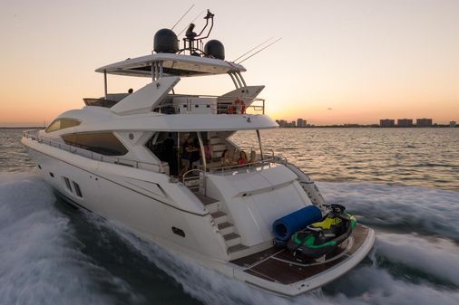 Sunseeker 80 Flybrige image