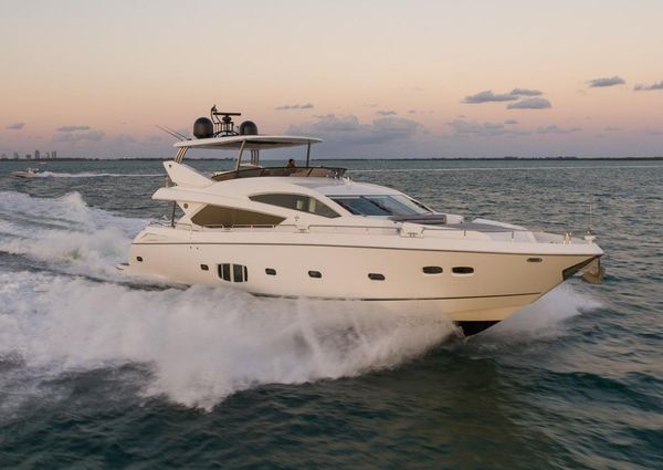 Sunseeker 80 Flybrige image