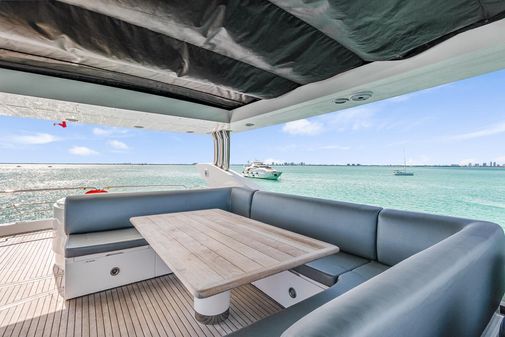 Sunseeker 80 Flybrige image