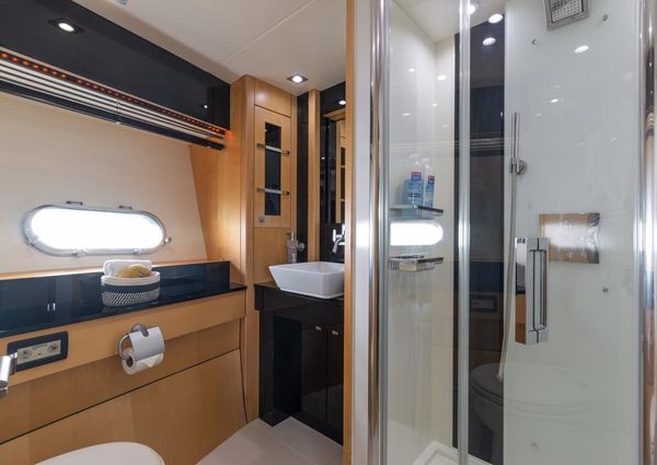 Sunseeker 80 Flybrige image