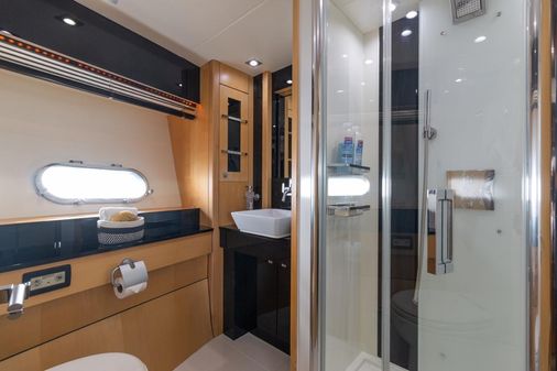 Sunseeker 80 Flybrige image