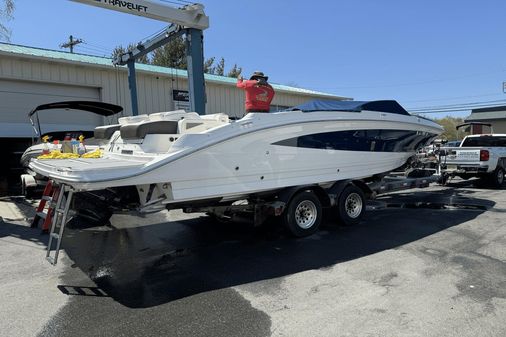 Sea Ray 290 Sundeck image