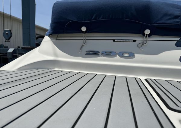 Sea Ray 290 Sundeck image