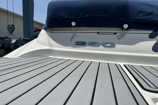 Sea Ray 290 Sundeck image