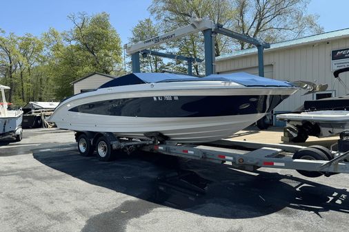 Sea Ray 290 Sundeck image