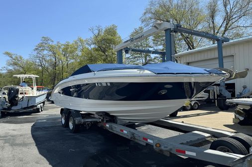 Sea Ray 290 Sundeck image