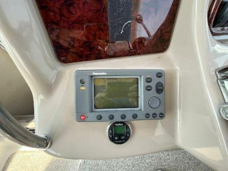 Sea Ray 340 Sundancer image