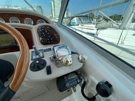 Sea Ray 340 Sundancer image