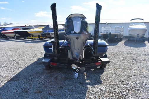 Skeeter ZXR 20 image