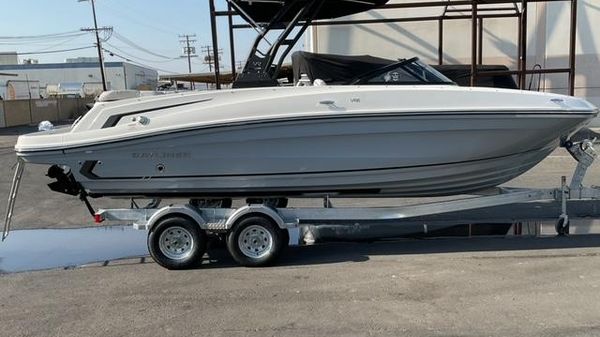 Bayliner VR6 Bowrider I/O 