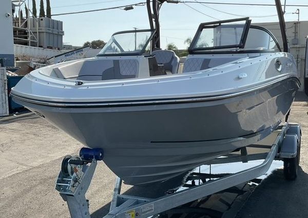 Bayliner VR6-BOWRIDER-I-O image