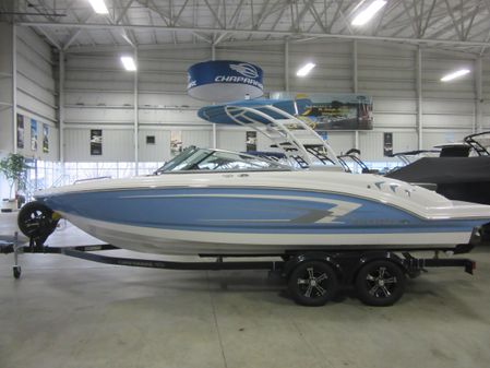 Chaparral 23 SSi image
