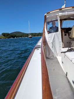 Hinckley Picnic Boat 36 image