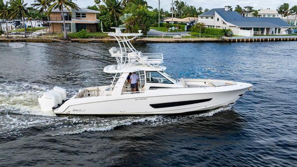 Boston Whaler 420 Outrage image