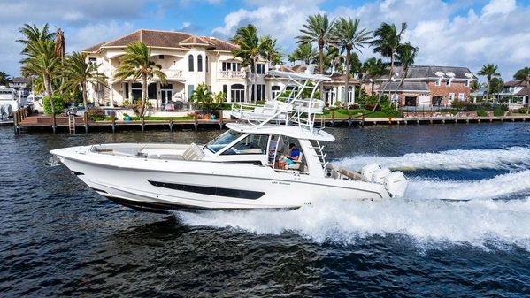 Boston Whaler 420 Outrage image