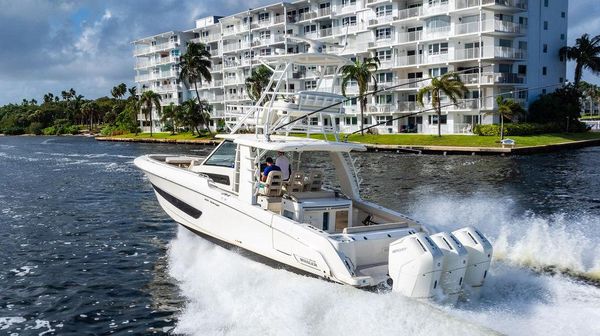 Boston Whaler 420 Outrage image