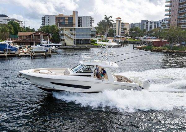 Boston Whaler 420 Outrage image