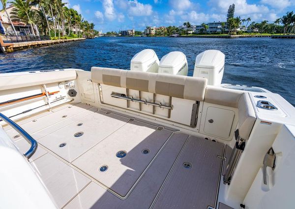 Boston Whaler 420 Outrage image