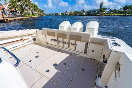 Boston Whaler 420 Outrage image