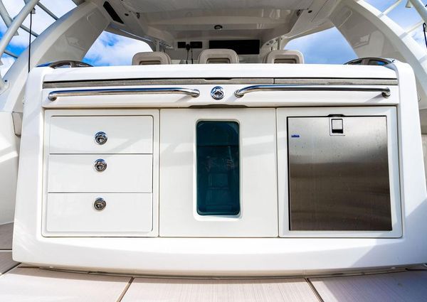 Boston Whaler 420 Outrage image