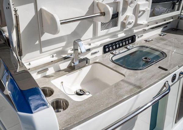 Boston Whaler 420 Outrage image