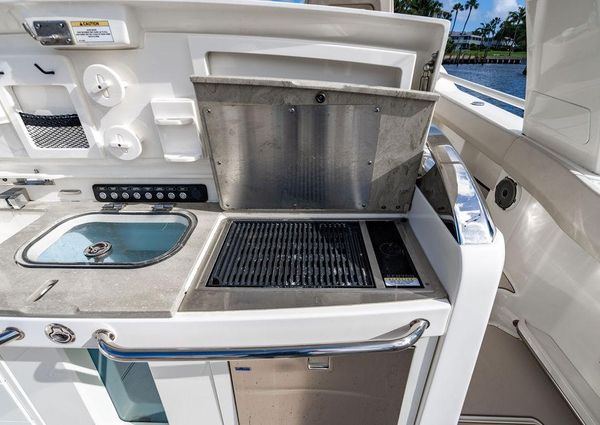 Boston Whaler 420 Outrage image