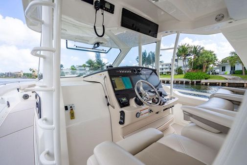 Boston Whaler 420 Outrage image