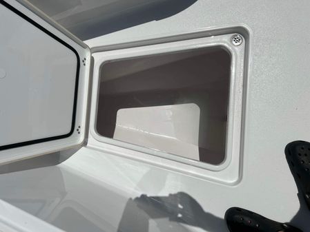 Sportsman Open 262 Center Console image