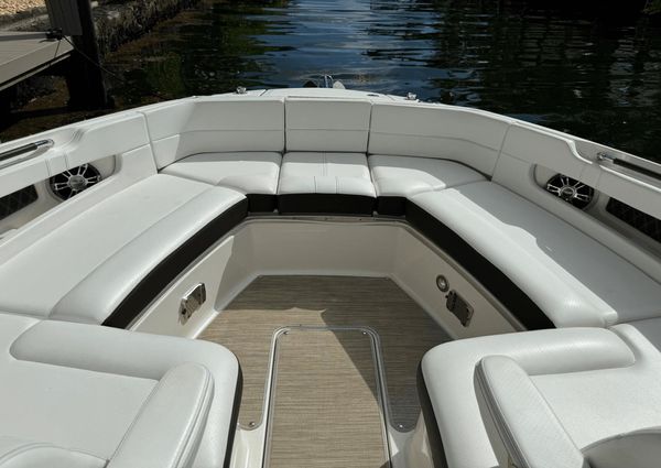 Sea Ray 310 SLX image